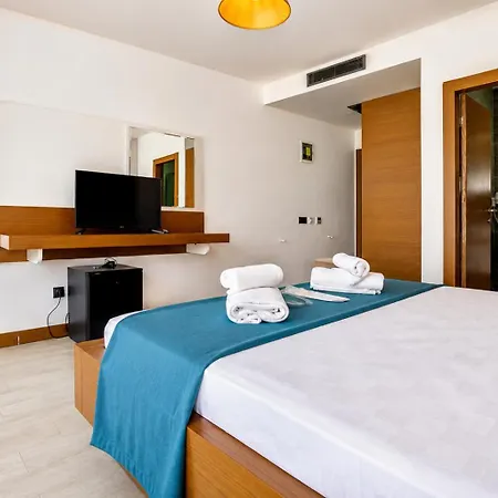 Sarum Hotel *